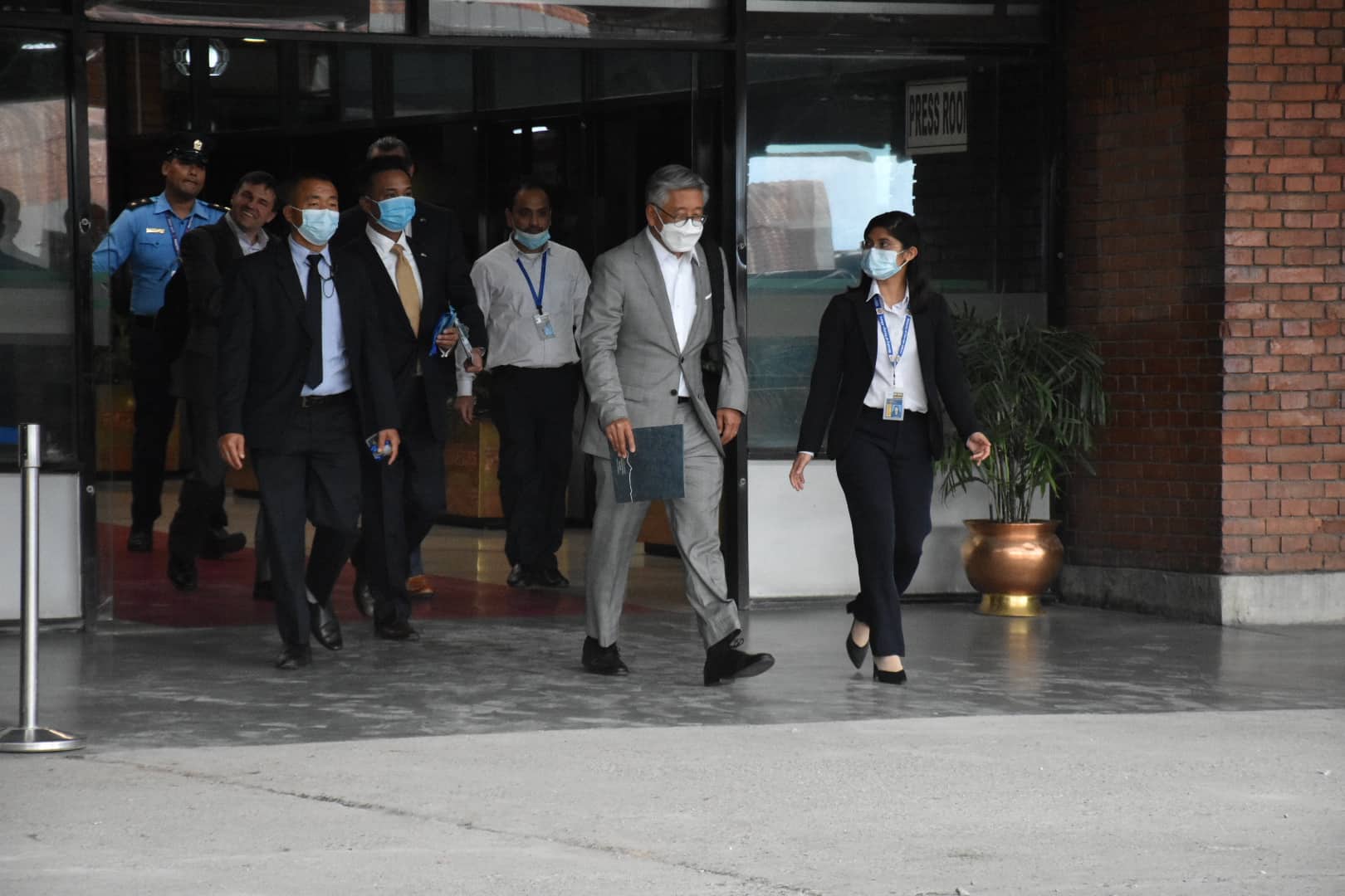 अमेरिकी सहायक विदेशमन्त्री लु प्रधानमन्त्रीलाई भेटेर आजै स्वदेश फर्किने